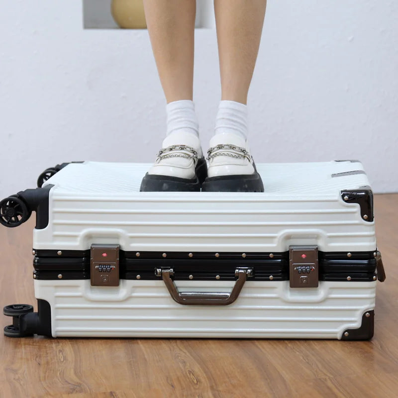 Amiens AluRide Suitcase